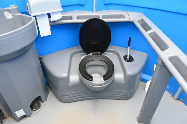Best Portable restroom trailer rental  in Belen, NM